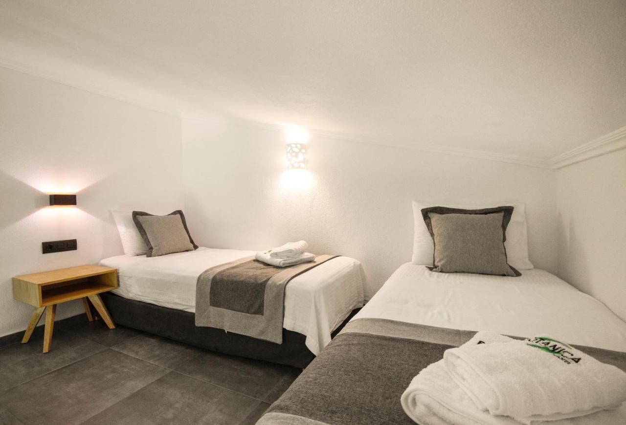 Botanica Luxury Suites Neos Marmaras Bagian luar foto