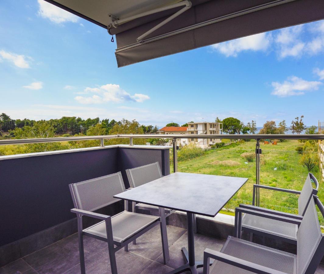 Botanica Luxury Suites Neos Marmaras Bagian luar foto
